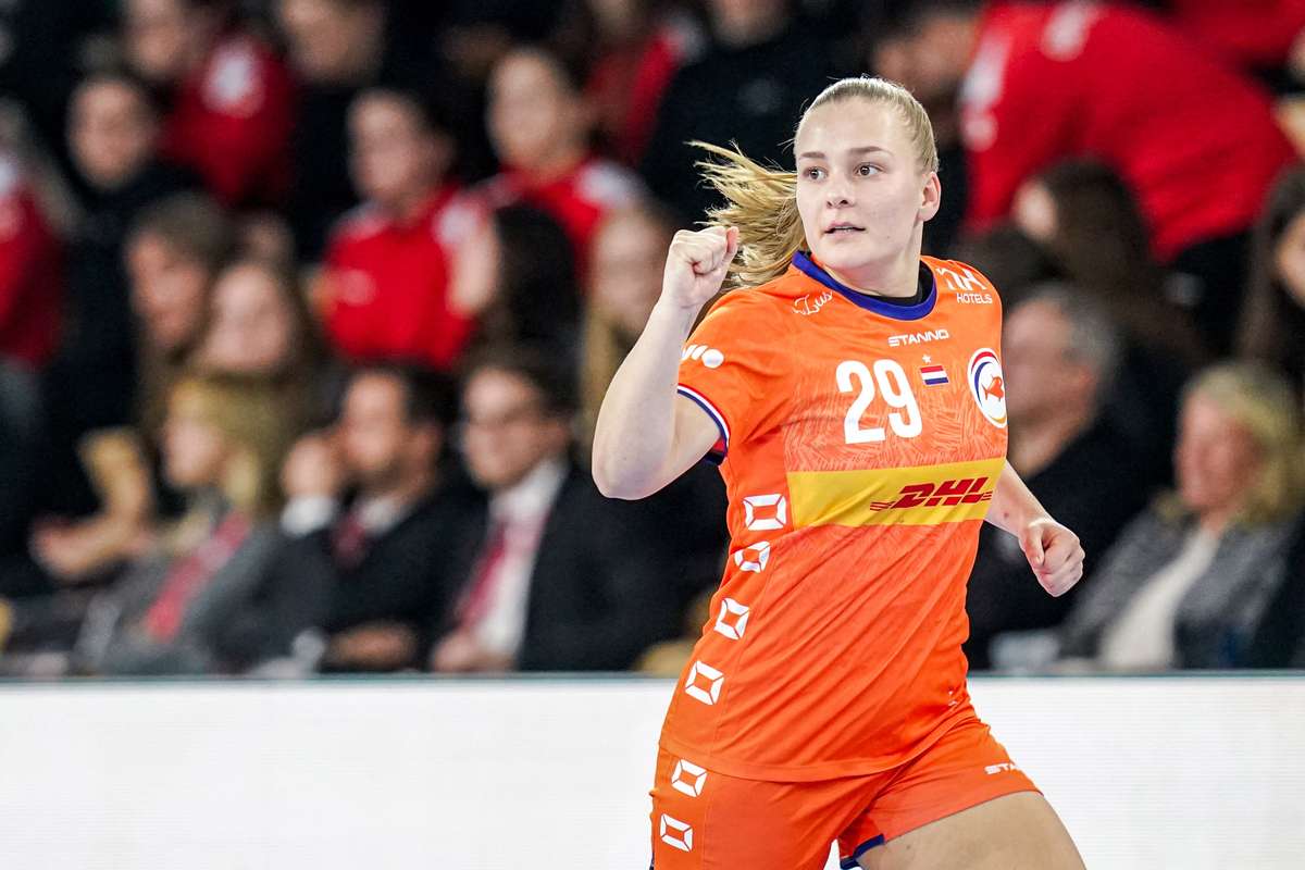 SCM Ramnicul Valcea a transferat o pe Sarah Dekker