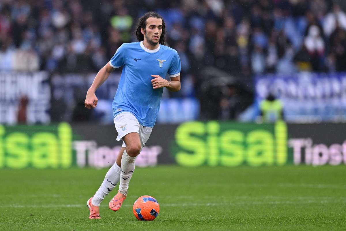 FCSB va juca cu o echip a ce transfer a un mijloc a s fost la Arsenal