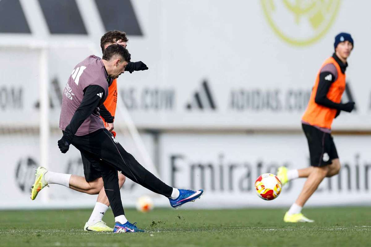 Fara Mbappe Bellingham si Rodrygo Lotul noului antrenor al Realului