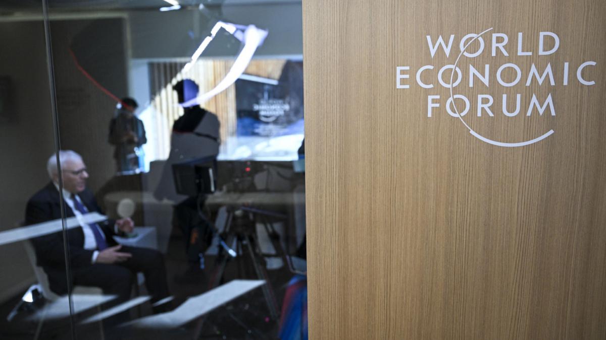 Nicuser Dan nu mergela Davos Trump se intalneste acolo