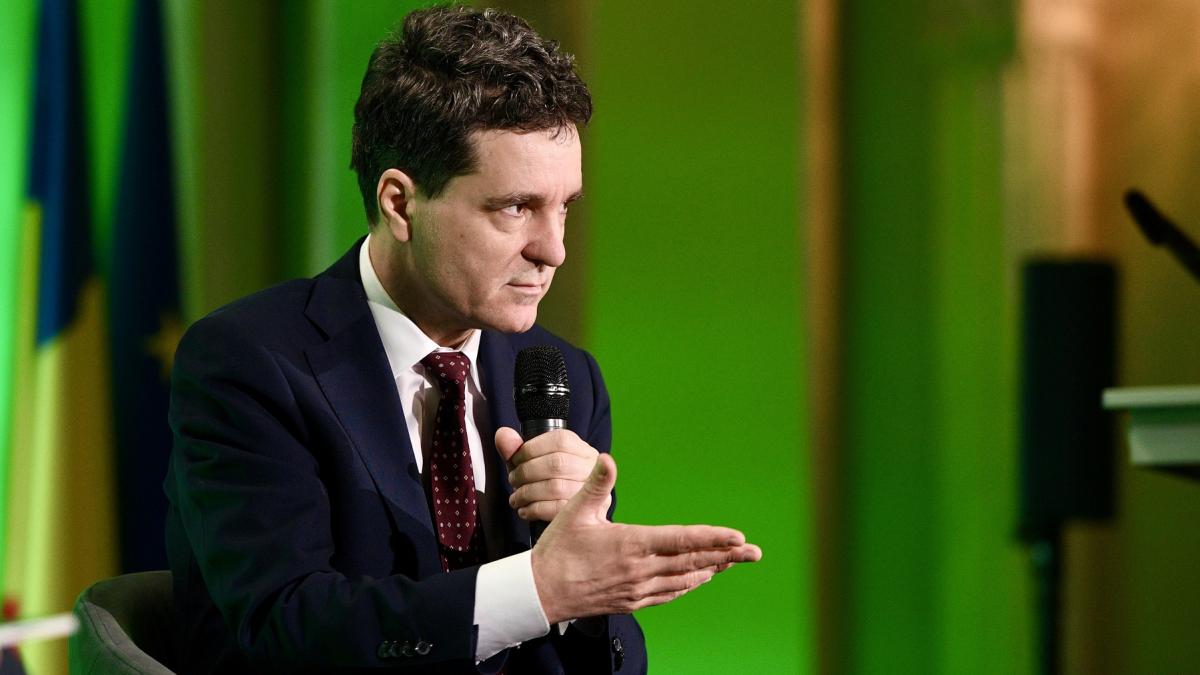 Nicusor Dan dupa ce Romania primeste 1668 miliarde de euro in programul SAFE Resursele vor generea