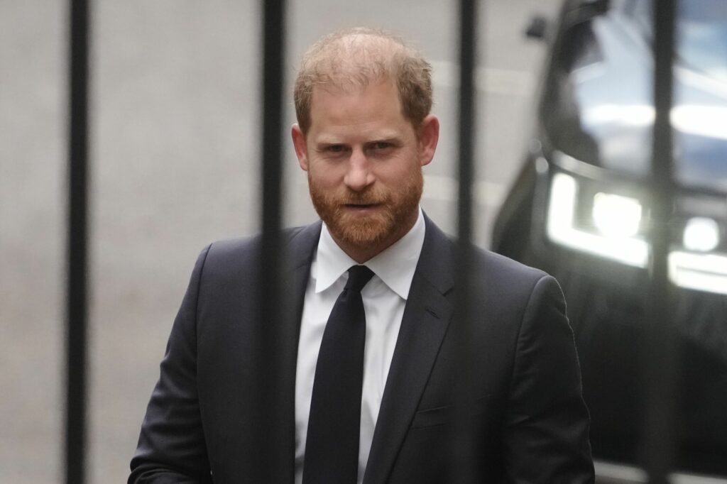 Printul Harry dezamgit de afirmaiile lui Trump sacrificiile trupelor NATO n Afganistan merit respect