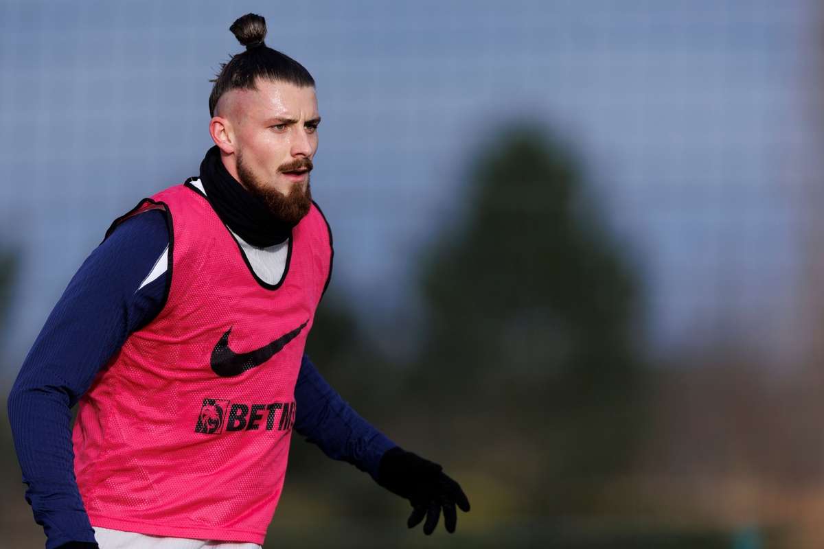 Radu Dragusin aproape sa plece de la Tottenham