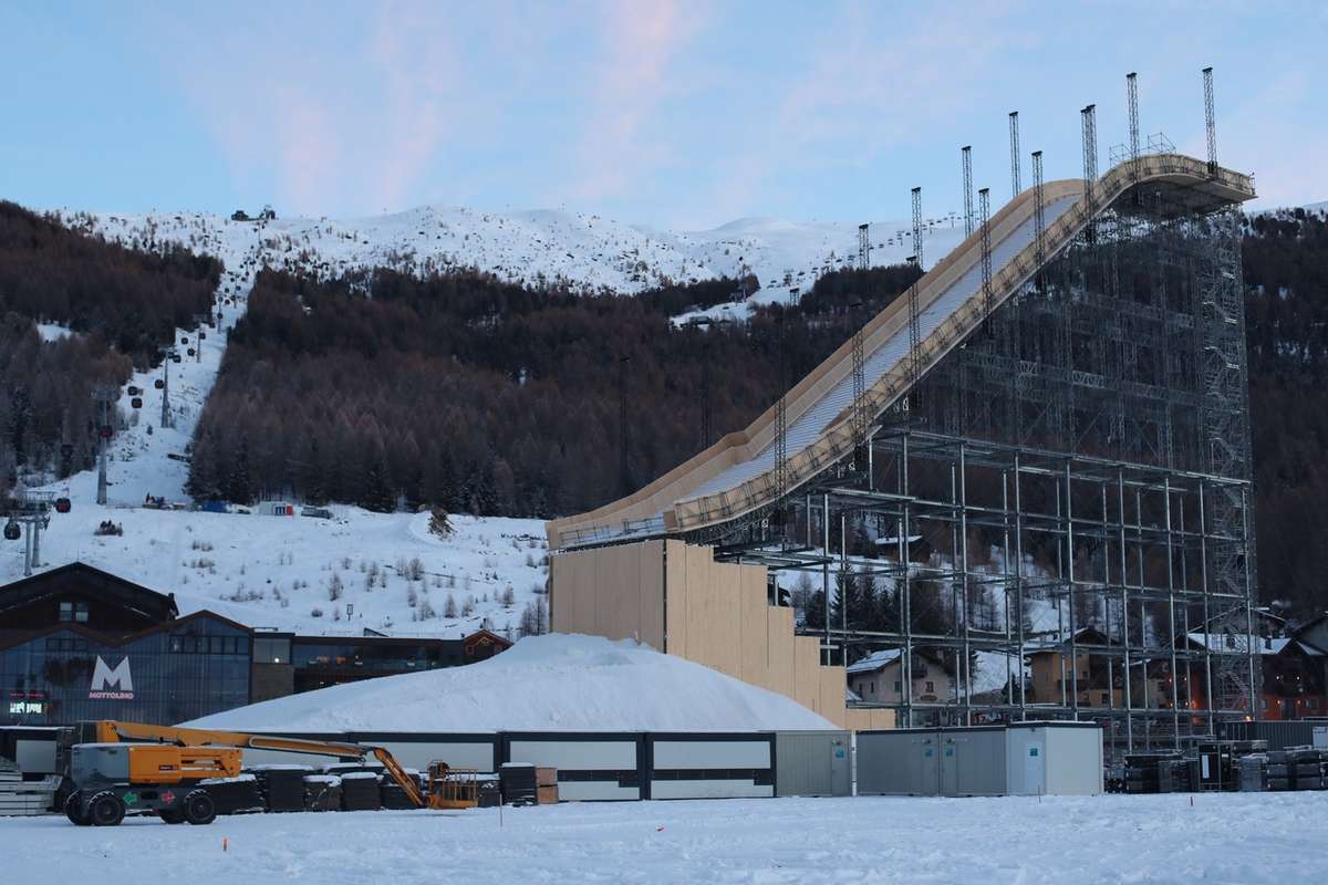 Sportivii rusi nu vor putea concura la JO 2026