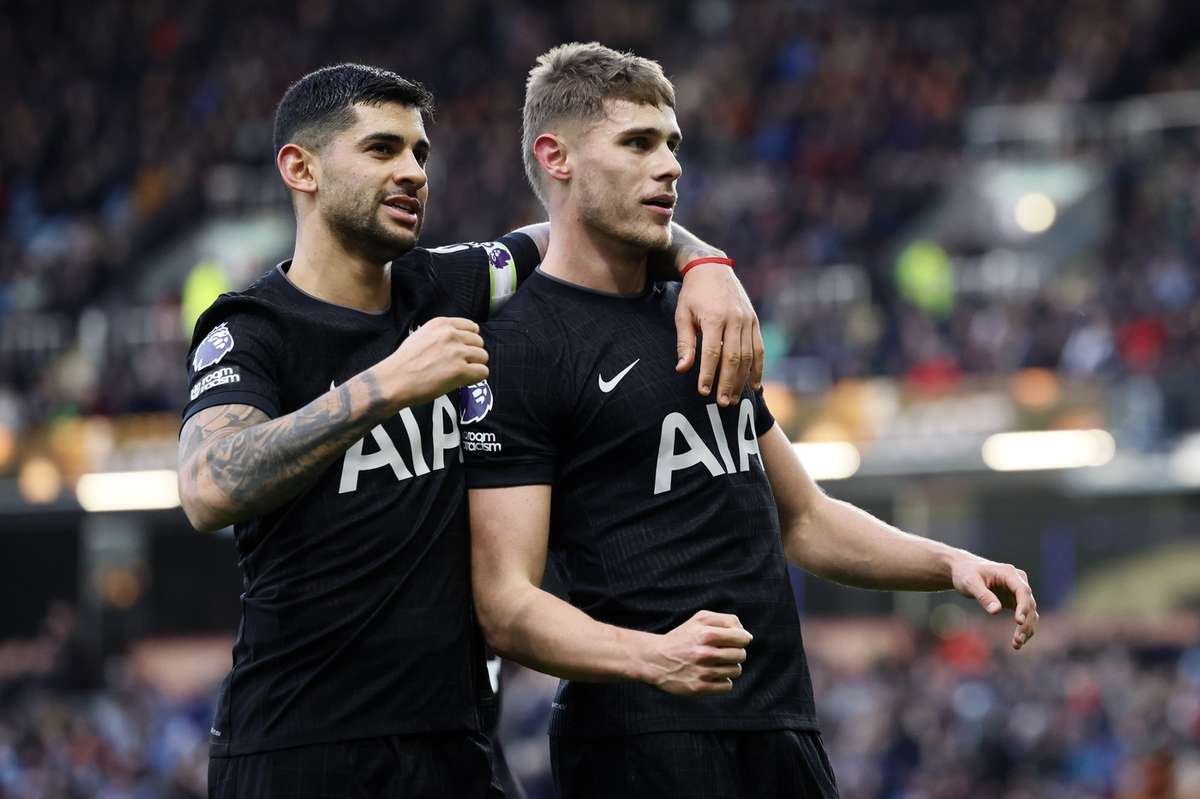 Tottenham obtine un punct in ultimul minut impotriva lui Burnley Dragusin a fost trimis pe teren in prelungiri