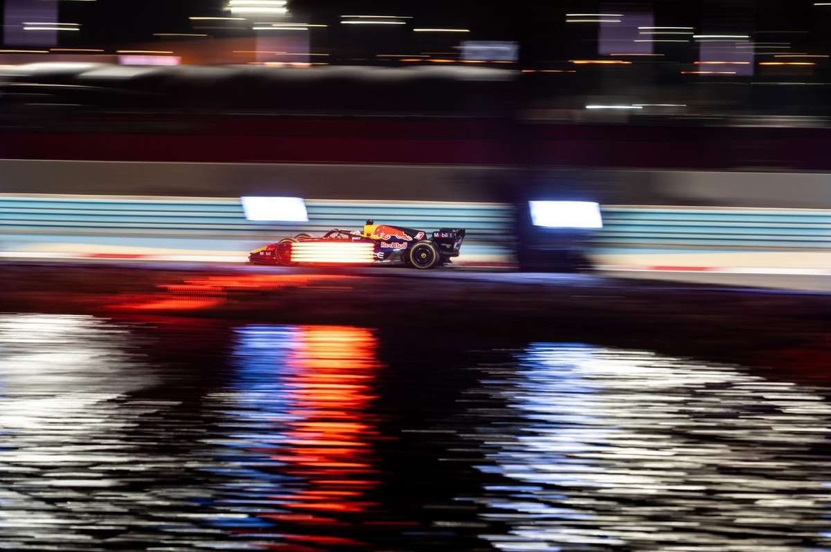 Campionul mondial de Formula 1 Norris cel mai rapid in prima zi de teste din Bahrain iar Verstappen impresioneaza