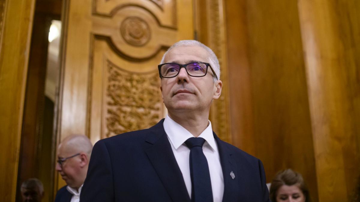 Ministerul Justitiei nu a aprobat reducerea personalului din administratie Sedinta CES in care trebuia sa fie avizata