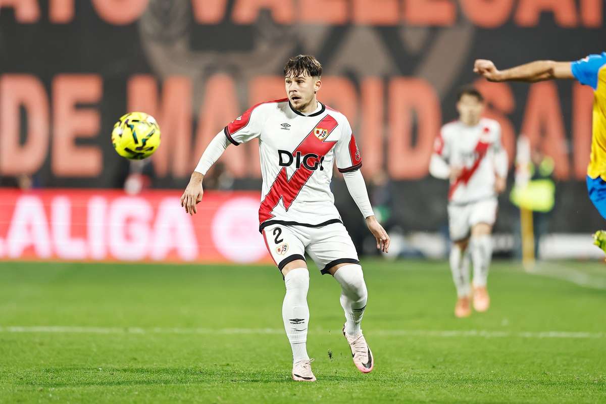 Tracker de Fotbal Dragus Maxim si Sorescu titulari la Gaziantep Andrei Ratiu se confrunta cu Atletico Madrid