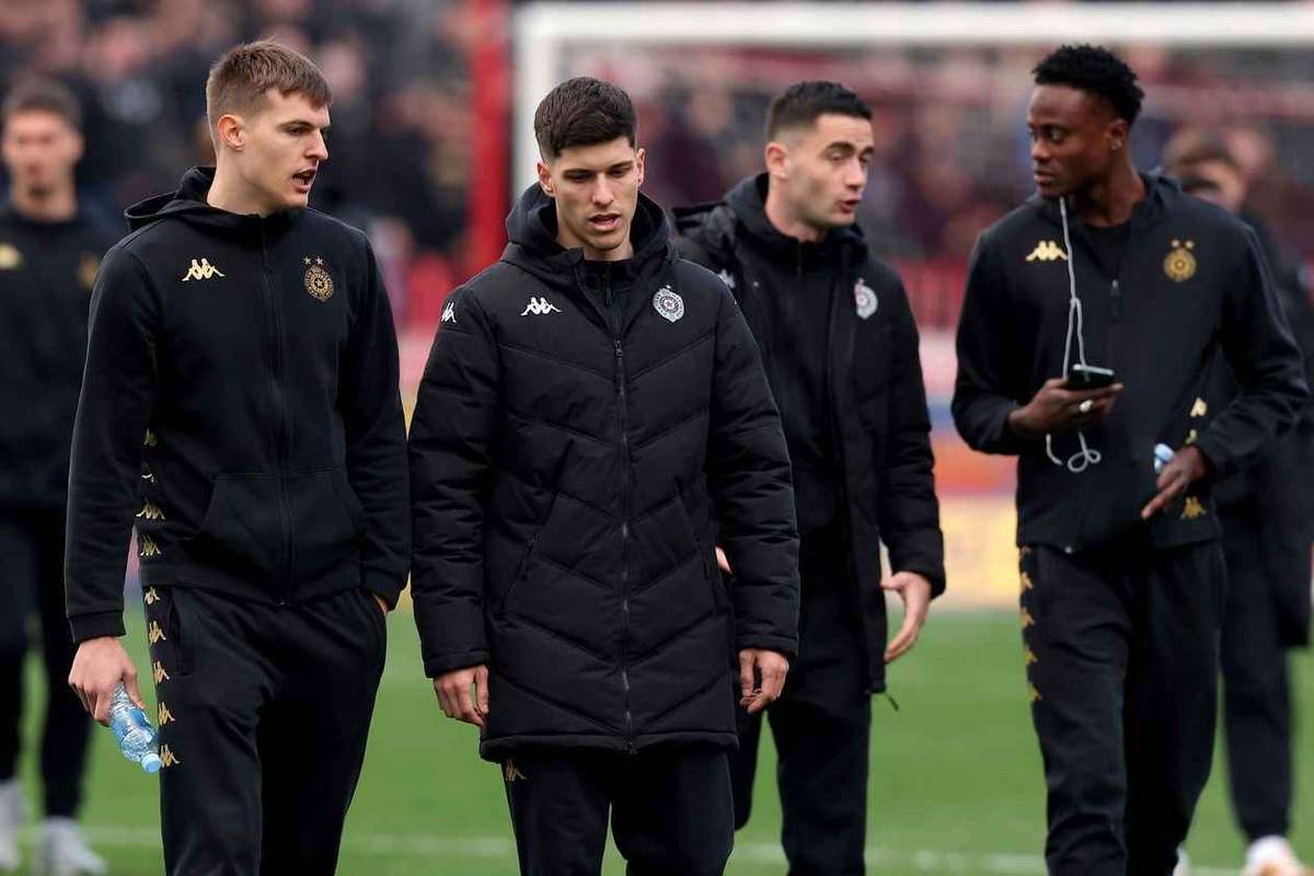 AC Milan a finalizat transferul lui Andrej Kostic tanarul atacant a sosit deja in Italia