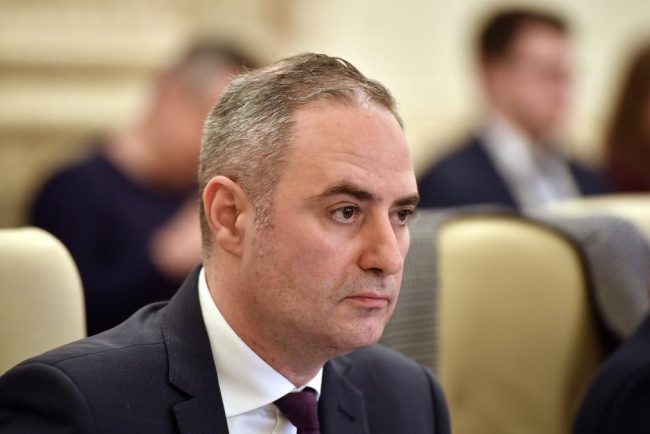 Alexandru Nazare nu sprijina reducerea accizei la combustibili Nu asigura scaderea pretului