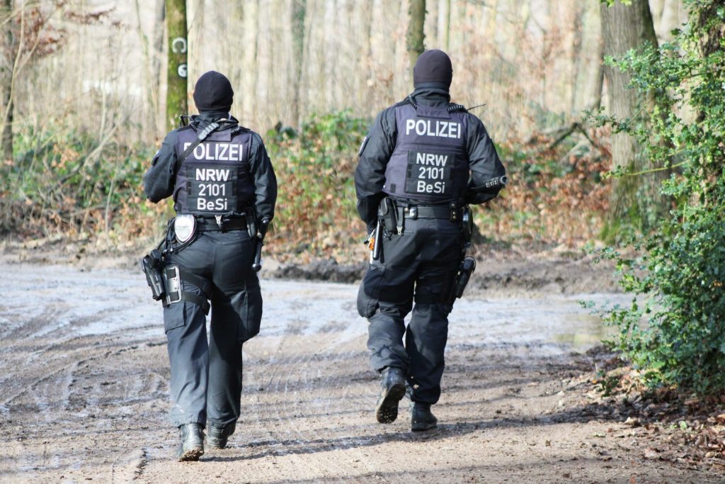 Autoritatile din Berlin emit o alerta privind o posibila activitate a gruparilor iraniene in Germania