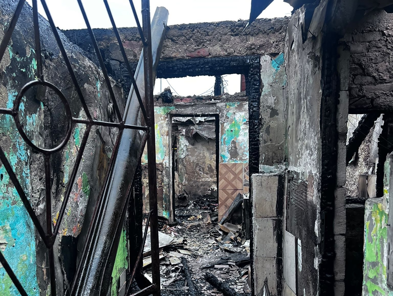 Autoritatile din Cluj mobilizare totala pentru cei 65 de sinistrati din Turda Ce ajutoare primesc familiile care au ramas fara locuinta in urma incendiului