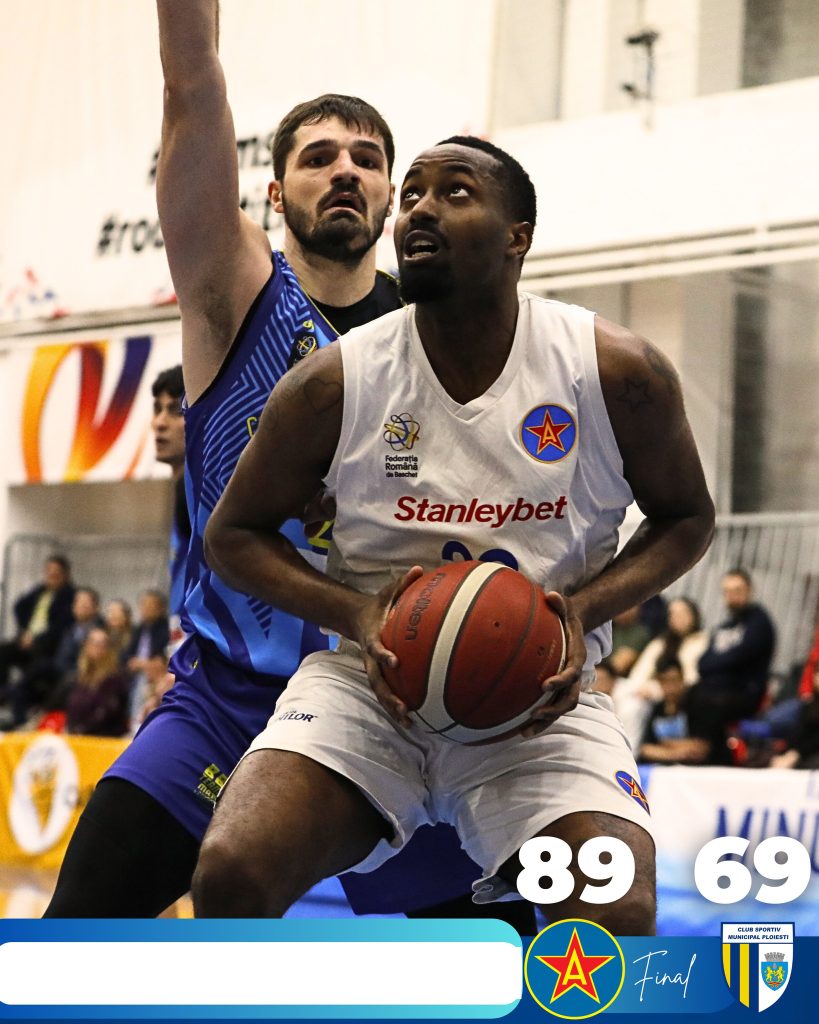 CSA Steaua invinge CSM Petrolul Ploiesti si isi pastreaza sansele de a se califica in play off ul campionatului de baschet