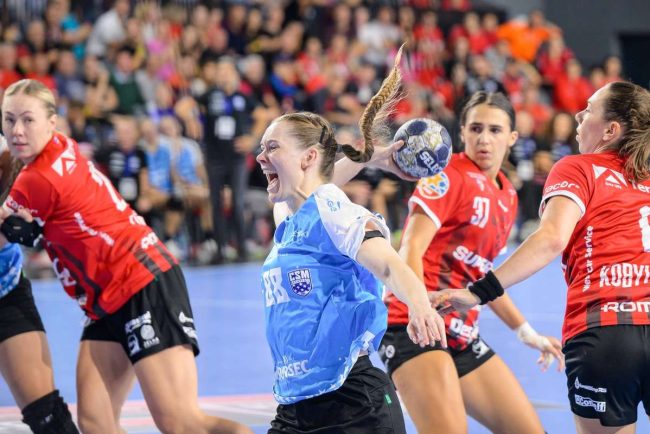 CSM Bucuresti cedeaza in campionat Gloria Bistrita favorita la castigarea titlului