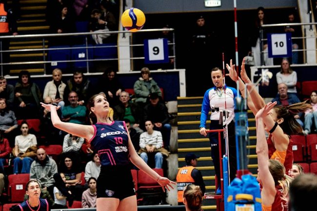 CSO Voluntari eliminata de Galatasaray Istanbul in semifinalele Cupei CEV la volei feminin