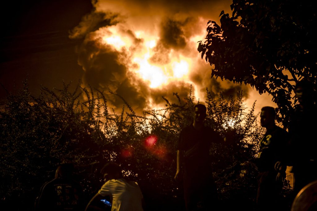 Coloane de foc deasupra Teheranului Armata israeliana confirma atacul asupra unor instalatii de stocare a combustibilului din capitala Iranului