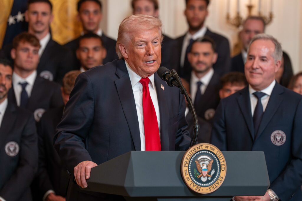 Donald Trump dezvaluie pe cine considera responsabil pentru atacul asupra scolii de fete din Iran