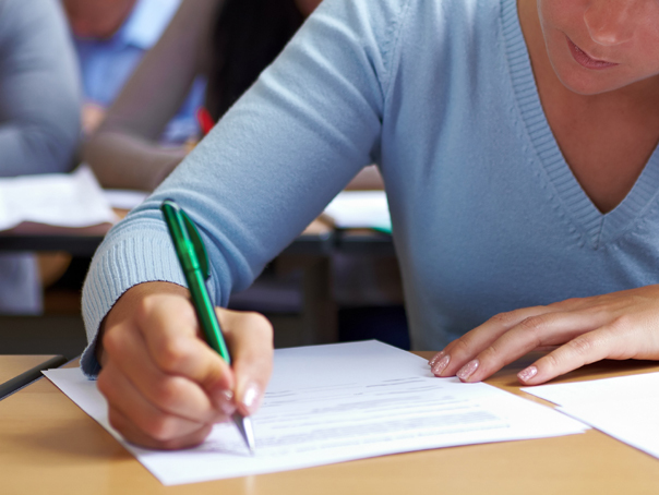 Evaluare Nationala Peste 12000 de elevi au lipsit de la simularea examenului de matematica