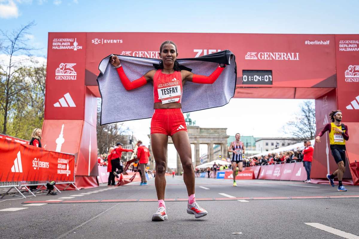 Fotyen Tesfay din Etiopia a realizat al doilea cel mai bun timp din istorie la maraton la Barcelona