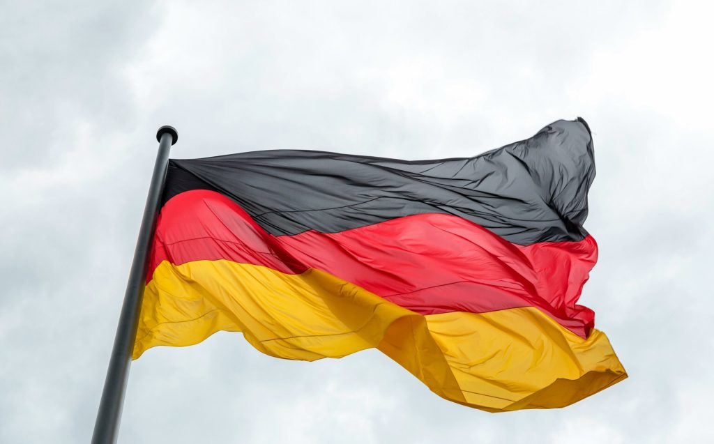 Germania soften restrictiile privind exportul de armament catre tarile din Golf si Ucraina