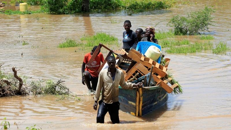 Inundatii devastatoare in Kenya cel putin 62 de victime dupa o saptamana de ploi torentiale