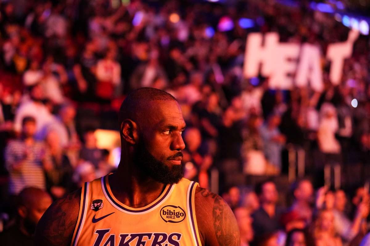 LeBron James regele recordurilor Noua realizare a vedetei NBA