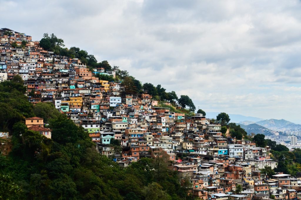 O alta zi de panica si frica in Rio de Janeiro cel putin opt morti in urma unei actiuni a poliiei braziliene intr o favela