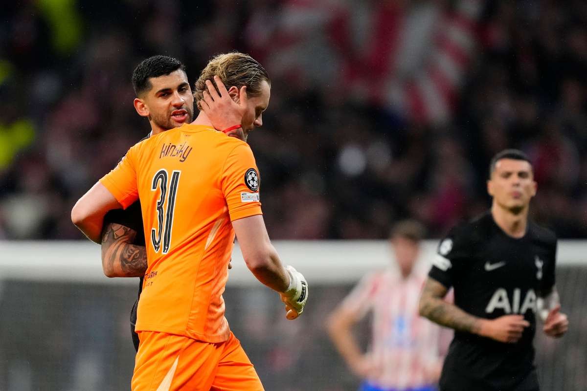 Portarul Antonin Kinsky isi doreste sa paraseasca Tottenham dupa umilinta din Liga Campionilor