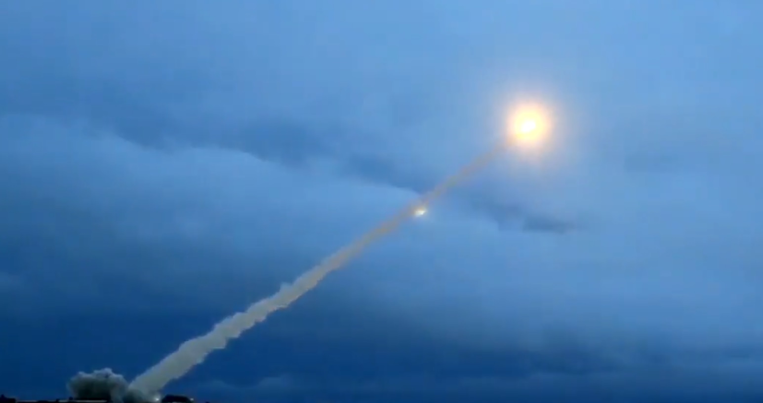 Sursa CNN Rebelii houthi au efectuat o a doua lansare de racheta catre Israel