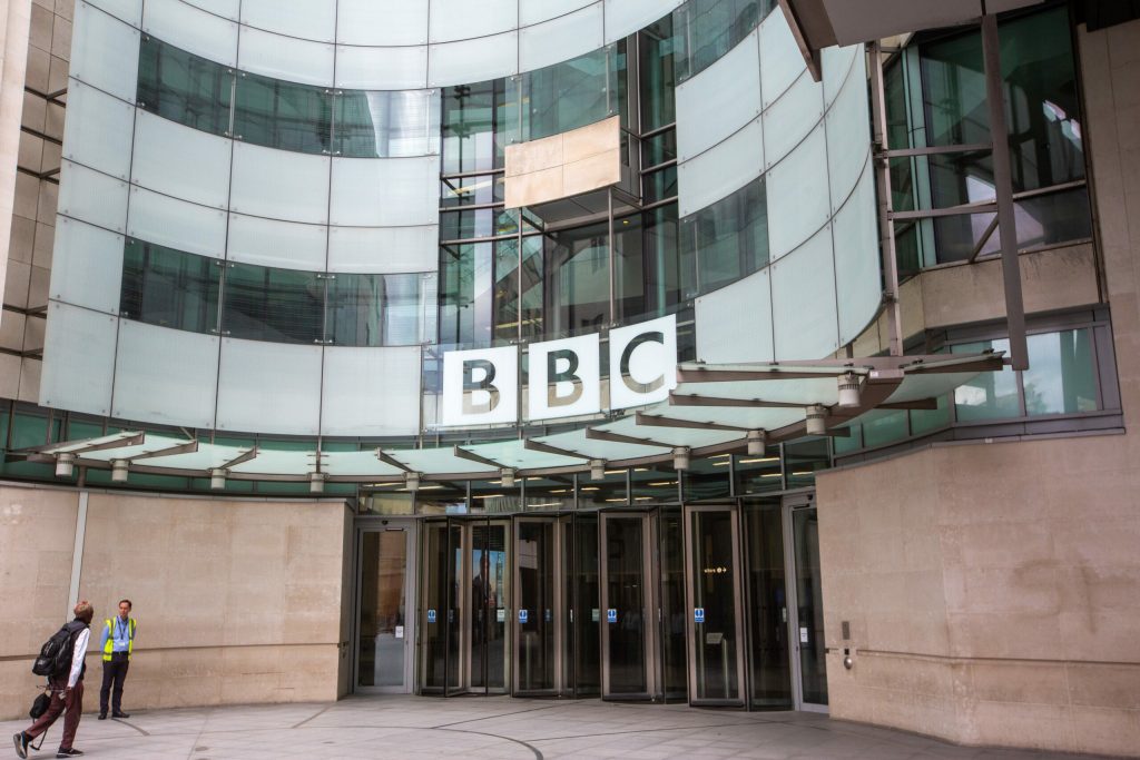BBC va efectua cea mai mare reducere de personal din ultimii 15 ani Va renunta la aproape 10 din angajati