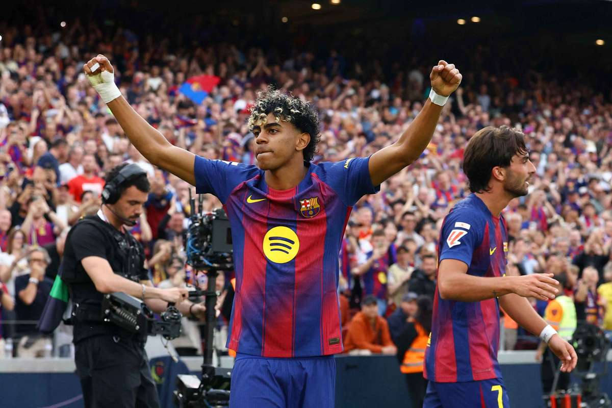 Barcelona se inderteapta la noua puncte in fruntea LaLiga Lamine Yamal stabilesc doua noi recorduri in Spania