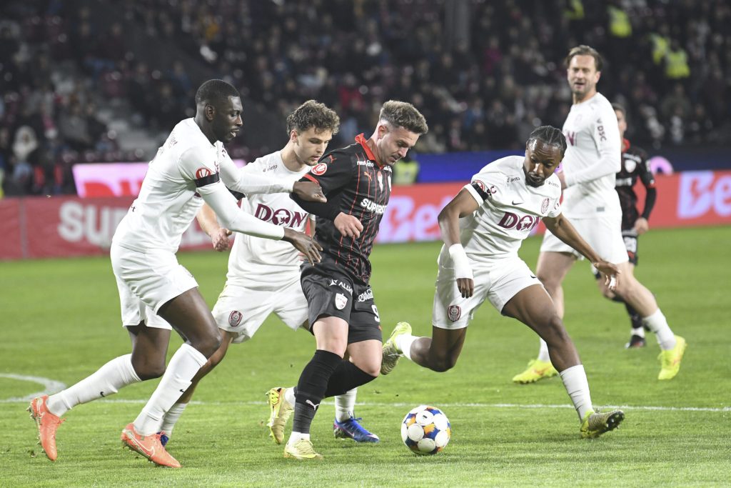 CFR Cluj Dinam Bucuresti 1 1 in runda a 4 a a play off ului Superligii