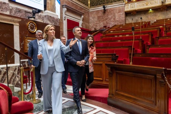 Declaratia lui Grindeanu dupa intoarcerea cu presedinta Adunarii Nationale a Frantei Imi doresc