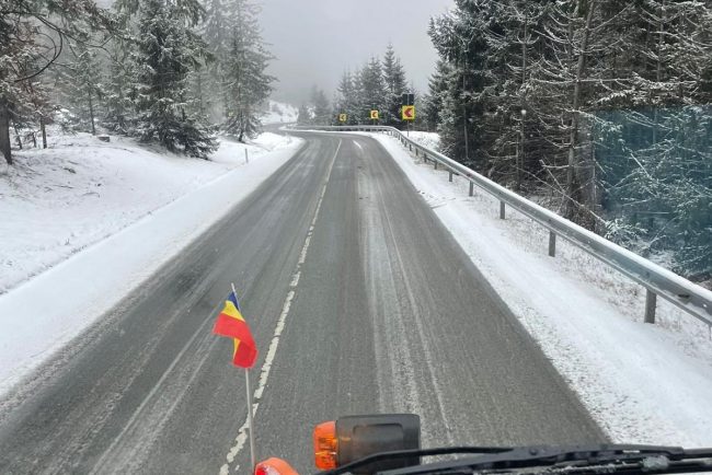 Iepurasul de Paste trebuie sa vina cu schiurile anul acesta Zapada pe drumuri acum DRDP Cluj a mobilizat utilajele de deszapezire pentru siguranta soferilor