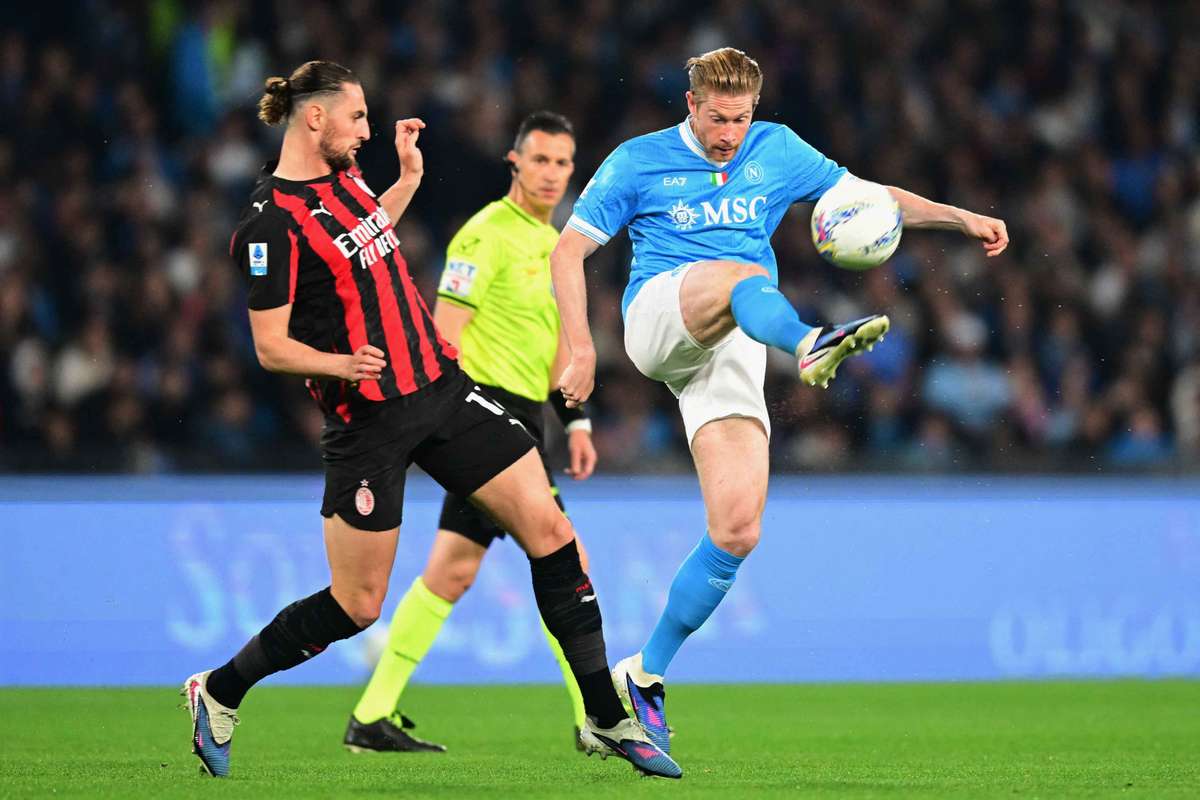 LIVE Napoli AC Milan Castigatoarea se poate apropia de Interul lui Chivu