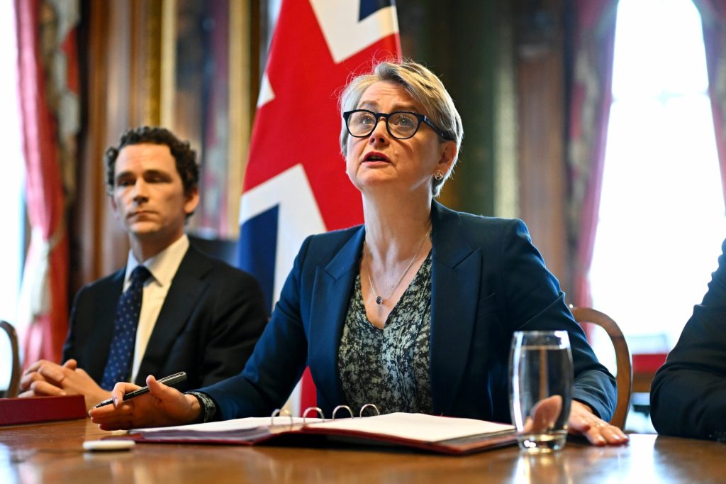 Ministrul britanic de externe sustin ca atacurile Israelului asupra Libanului sunt profund dau natoare