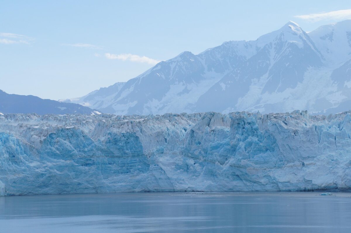 Proteste de amploare in Argentina dupa ce o lege care permite mineritul in zonele glaciare a fost aprobata