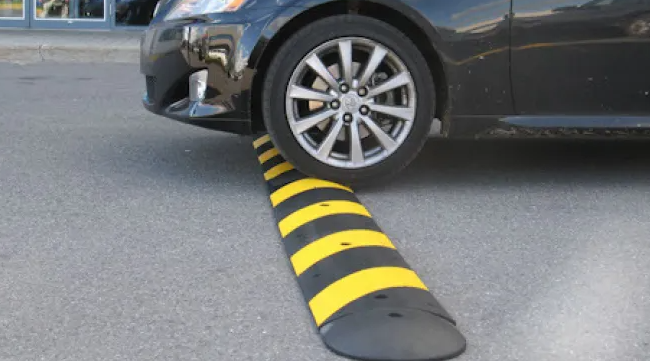 Revolta pe o strada din Cluj Napoca Limitatorul de viteza deranjeaza locuintele si linistea clujenilor Afecteaza grav linistea