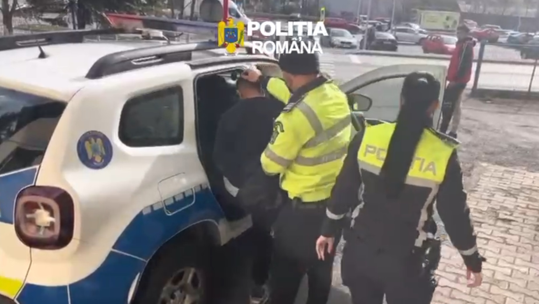 Tanar arestat dupa un accident pe DN1 conducea fara permis sub influenta alcoolului si avea numere de inmatriculare false