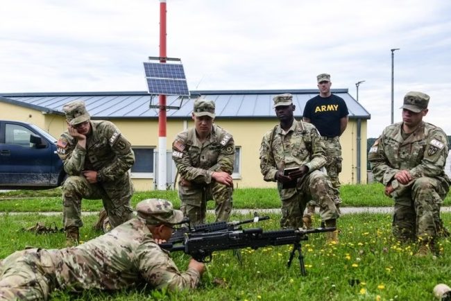Trump analizeaza reducerea trupelor militare americane din Germania