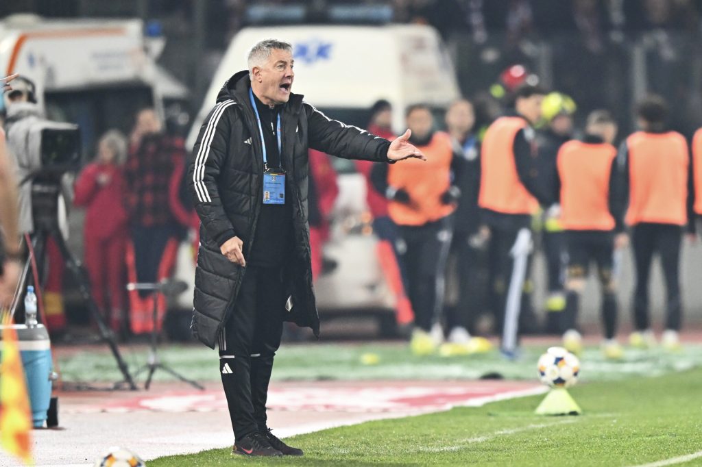 Universitatea Cluj victorioasa in duelul pentru primul loc cu Universitatea Craiova domina echipa ideala a etapei din Superliga de fotbal