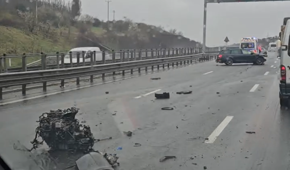 VIDEO Accident pe Autostrada Transilvania A3 ACUM Pompierii intervin pentru salvarea victimelor Doi barbati raniti primesc ingrijiri medicale