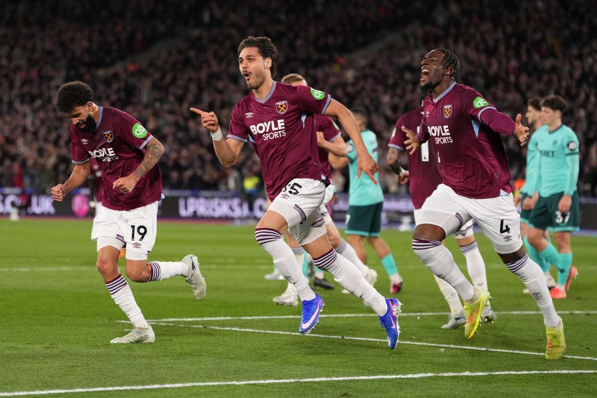 West Ham invinge clar si trimite Tottenham pe un loc de retrogradare