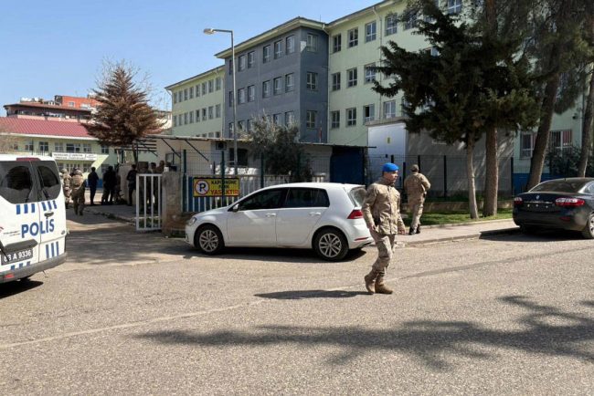 atac armat la un liceu din turcia cel pus 16 raniti