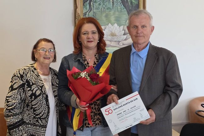 cincizeci de ani de iubire sarbatriti la apahida primarul a multumit personal cuplurilor care au stat impreuna 50 de ani