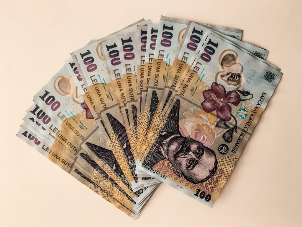 AUR propune cresterea plafonului pentru platile in numerar la 50000 de lei pentru firme