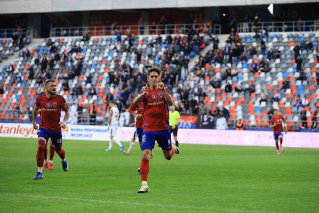 Amenda de 95000 de lei pentru clubul Steaua Bucuresti in urma incidentelor rasiste si discriminatorii
