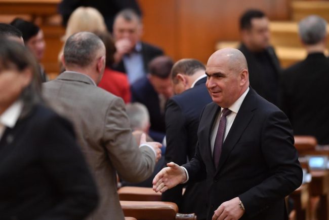 Bolojan nu considera ca va fi tradat de liberali la votul motiunii Am incredere in colegii din