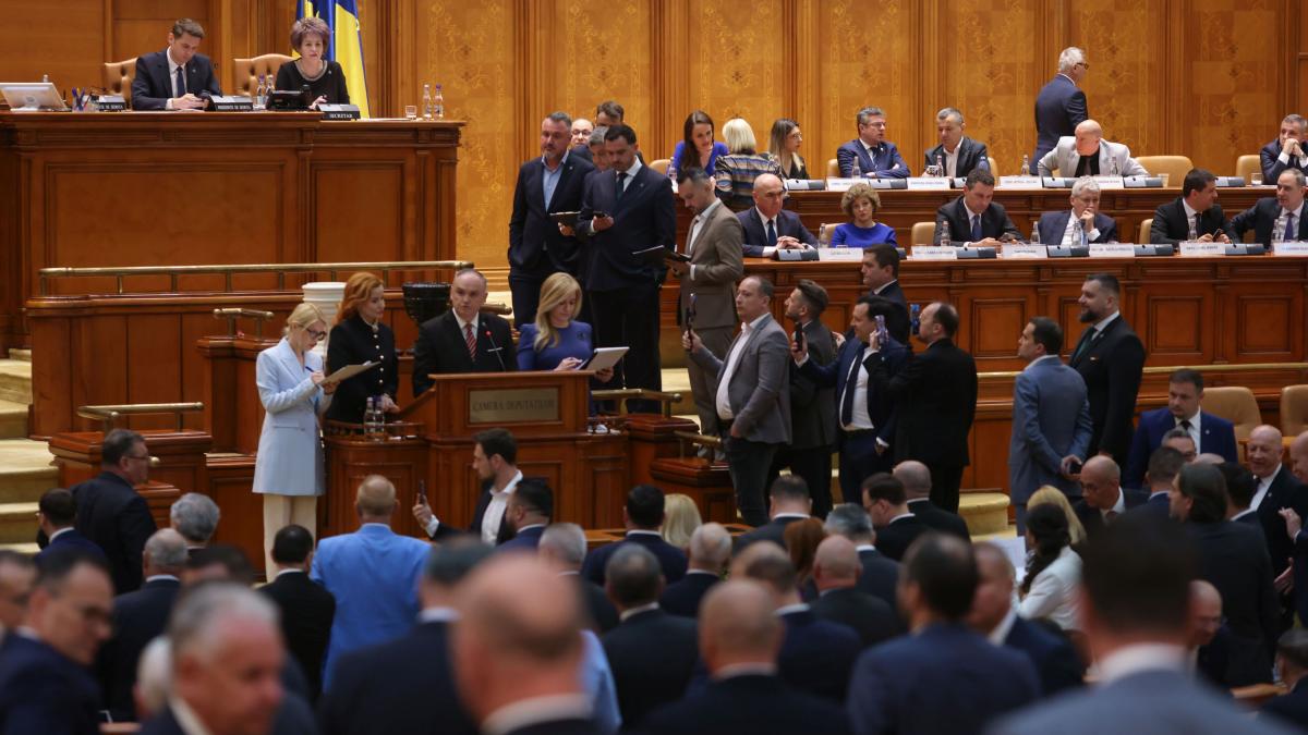 Cei 63 care pot decide cine va forma Guvernul Grindeanu Sunt oameni capabili Bolojan Putem sa