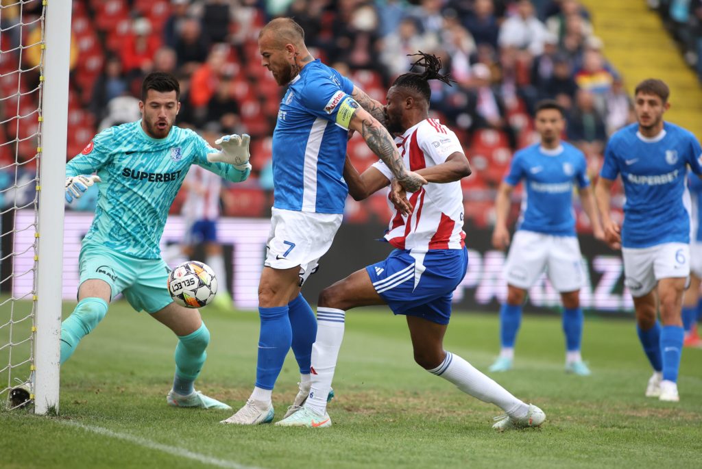 Chindia si Farul rezultat egal de sase goluri in prima mansa a barajului pentru Superliga de fotbal